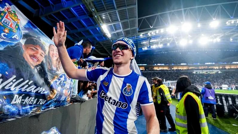 Pietuszewski tem exames na Polónia e fica dúvida para visita ao AVS SAD