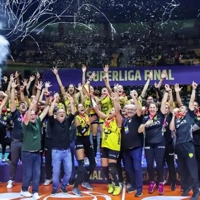 Rui Moreira conquista campeonato brasileiro feminino de voleibol