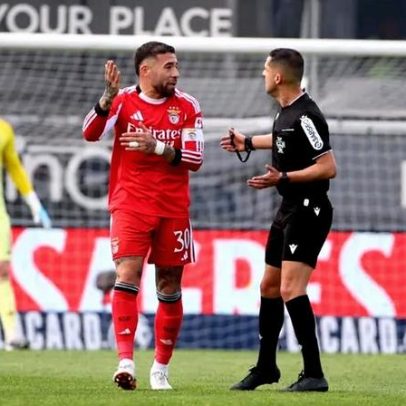Penáltis bem decididos e expulsão clara em Famalicão-Benfica, opina Iturralde