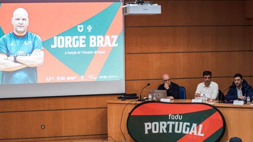 Jorge Braz participa em estágio da FADU para o Mundial Universitário de Futsal