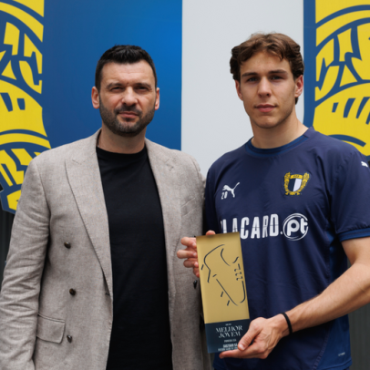 Gustavo Sá recebe prémio de Melhor Jovem de março na Liga Betclic