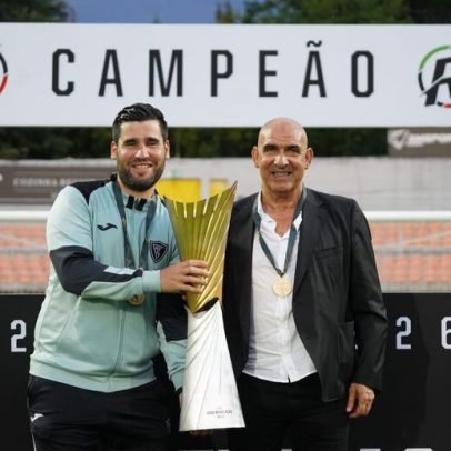Óscar Guerra vence Liga Revelação e transforma troféu em cartão de visita
