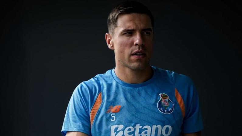 Bednarek no ginásio do FC Porto