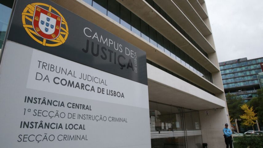 MP requer prisão preventiva para quatro agentes detidos na esquadra do Rato
