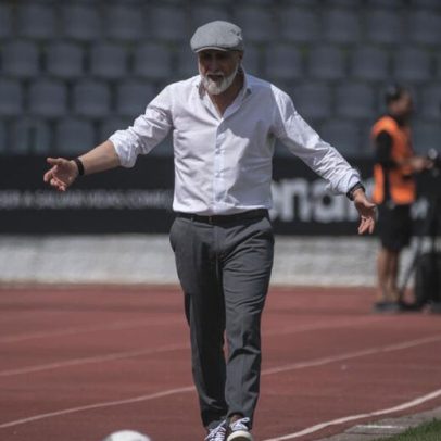 Álvaro Pacheco aguarda decisão sobre presença no banco em Guimarães