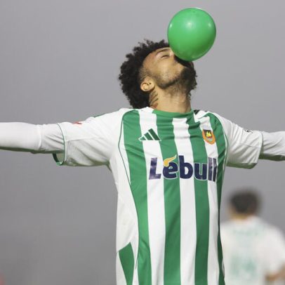 Jalen Blesa assume a organização na manobra ofensiva do Rio Ave