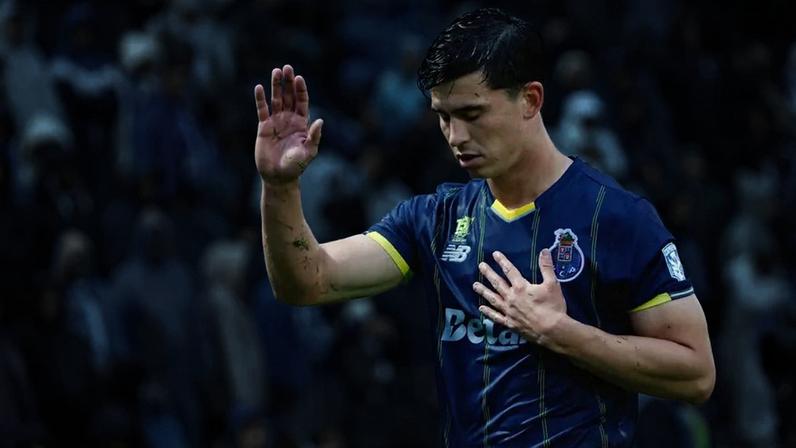 Prpic foi expulso a fechar o AVS-FC Porto