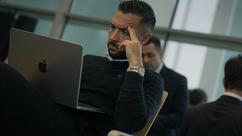 Farioli reúne scouting do FC Porto para definir perfis de reforços