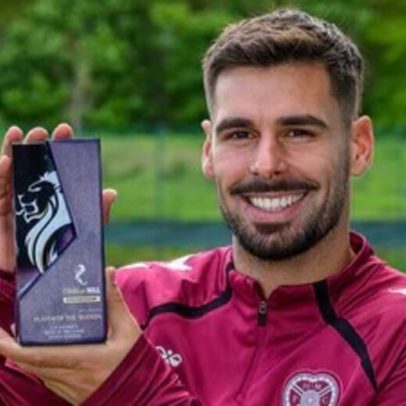 Cláudio Braga eleito jogador do ano da Liga escocesa