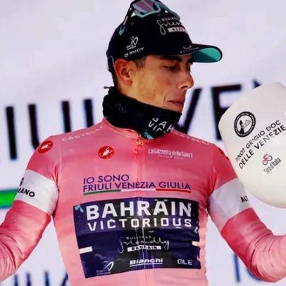Afonso Eulálio veste camisola rosa na Volta a Itália