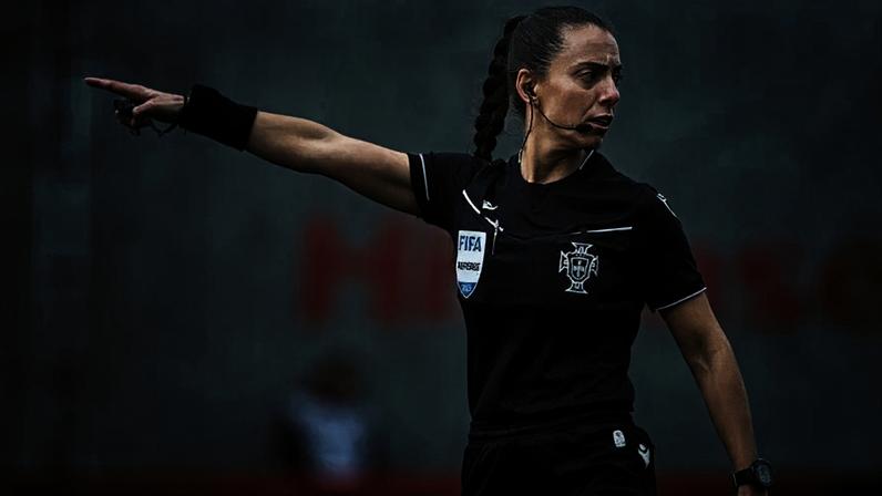 Árbitra Teresa Oliveira