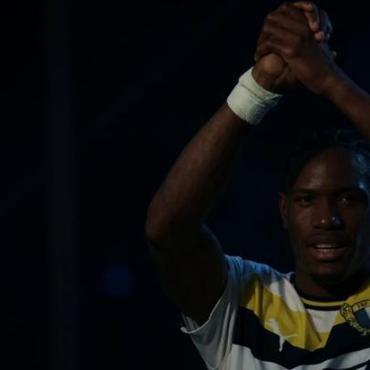 Ibrahima Ba agrada, Sporting só avança com saída de Diomande