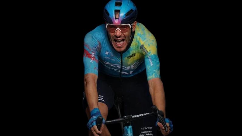 Davide Ballerini vence etapa do Giro; Afonso Eulálio sem percalços