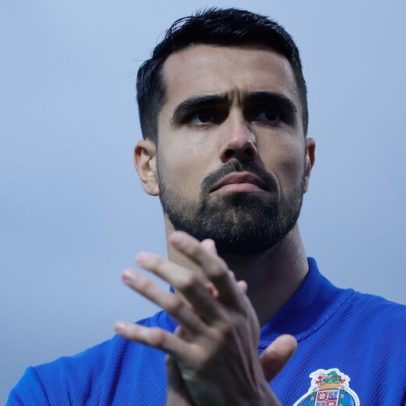 Diogo Costa tentado a aceitar o desafio de vestir a camisola 2