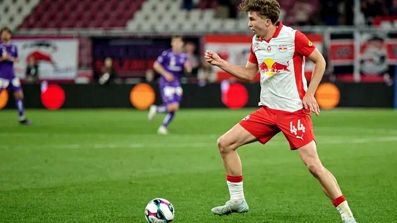 Brentford contrata Jannik Schuster ao Salzburgo