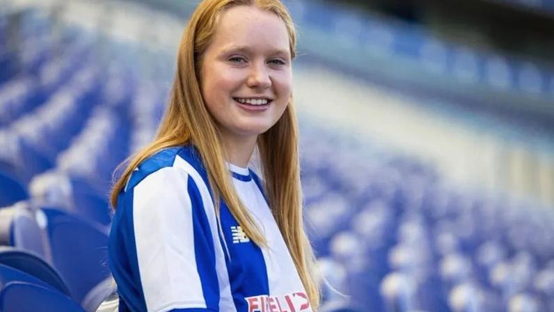 Eliza Turner renova contrato com o FC Porto até 2028