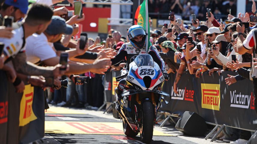 Miguel Oliveira negocia renovação com a BMW nas Superbikes