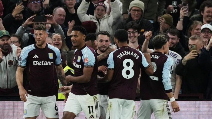 Aston Villa vence Liverpool e sobe ao 4.º; Sporting ou Benfica mais perto da Champions