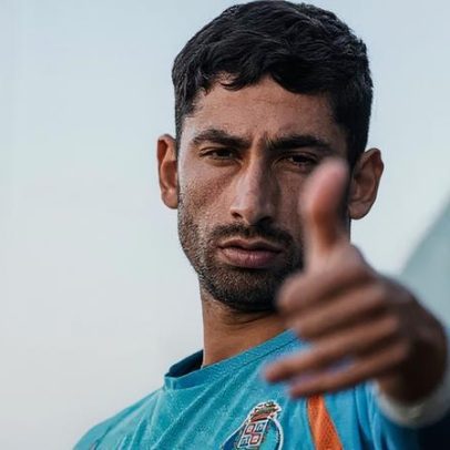 Manchester United e Liverpool interessados em Alan Varela, avançam argentinos