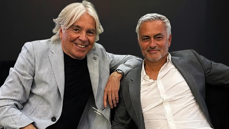 Ivan Zazzaroni mostra-se ao lado de José Mourinho