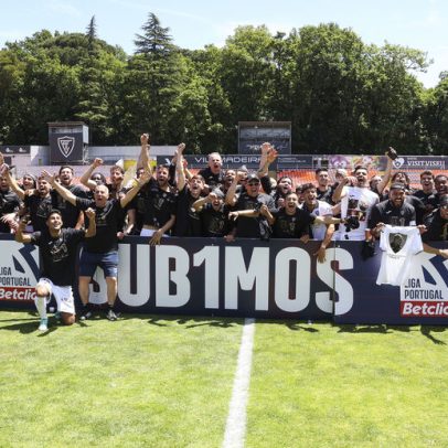 Sérgio Fonseca celebra subida do Ac. Viseu