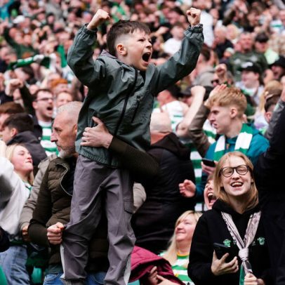 Celtic sagra-se pentacampeão escocês, acabando com o sonho do Hearts