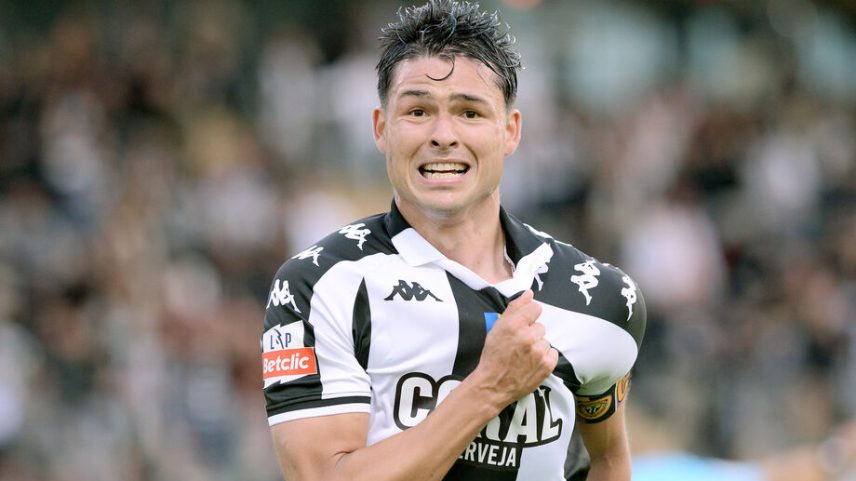 Nacional 2-0 V. Guimarães: golo do goleador marca a estreia na 1ª Liga