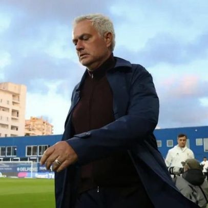 José Mourinho admite possibilidade de permanecer no Benfica