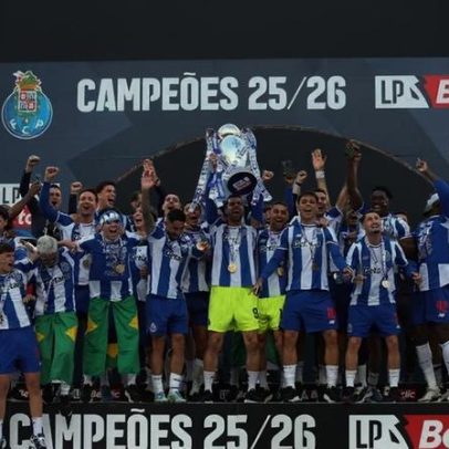 Taça de campeão nacional chega ao Museu FC Porto