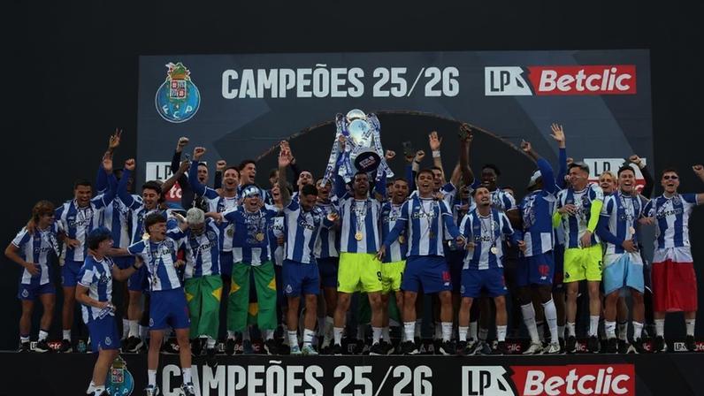 FC Porto levantou a taça de campeão no passado sábado