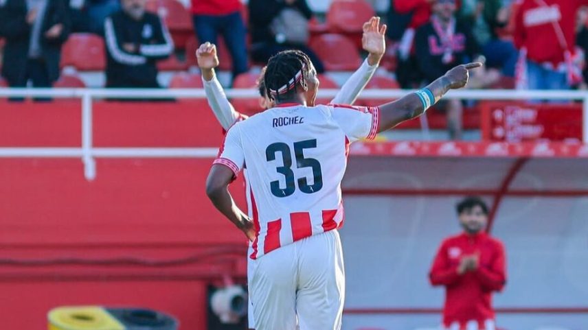 Bryan Róchez bisou contra o Lusitânia de Lourosa