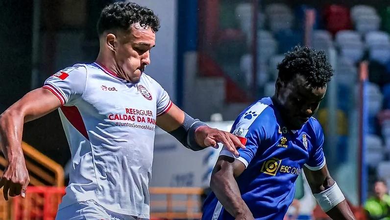Leiria e Feirense empatam 2-2