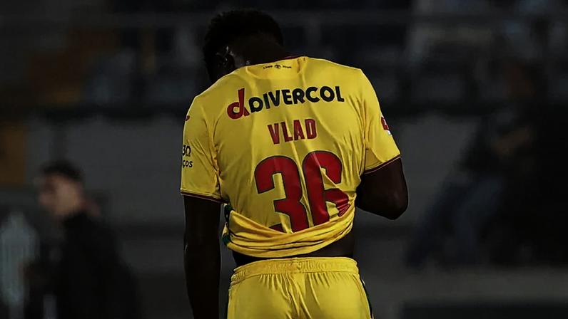 Cenário raro na descida do Paços de Ferreira