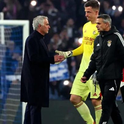 Trubin revela conselhos de Mourinho: precisa de comunicar mais