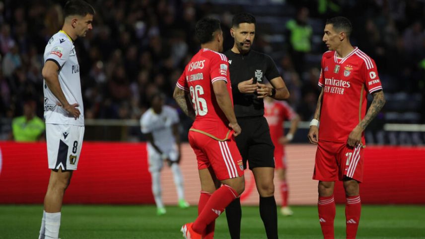 Gustavo Correia dirigiu o Famalicão-Benfica