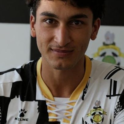 Deniz Sen parte rumo à Turquia