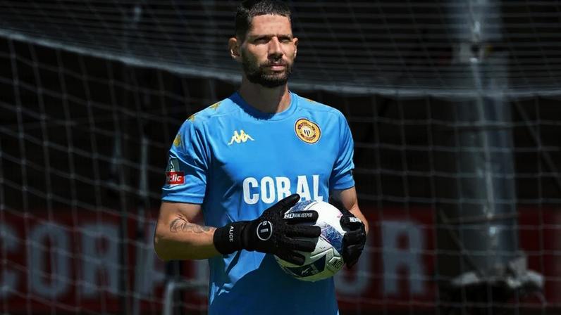 Lucas França deixa mensagem de despedida ao Nacional
