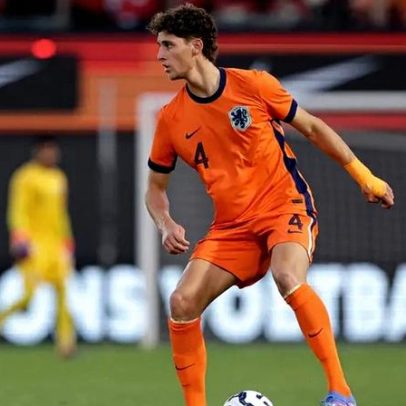 Finn van Breemen perto de confirmação oficial no Famalicão