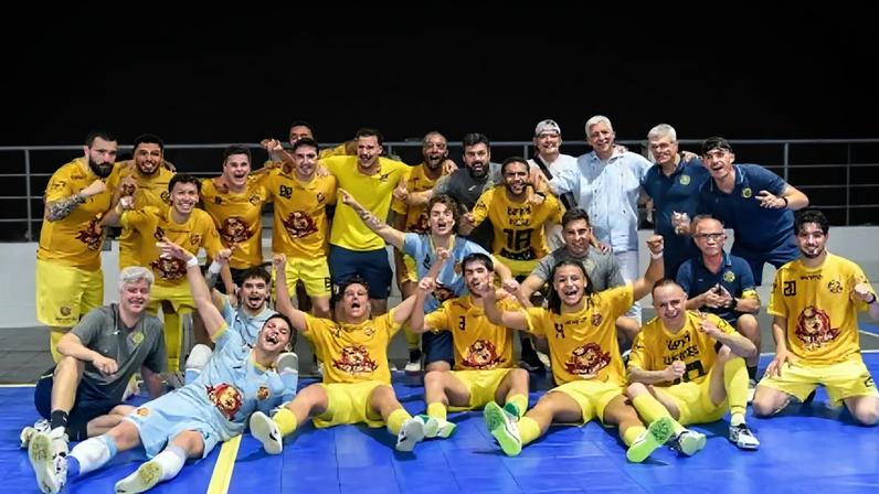 UP Venda Nova festeja subida histórica à Liga Placard