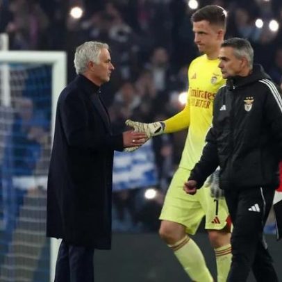 Trubin comenta rumores sobre Mourinho: espero que fique no Benfica