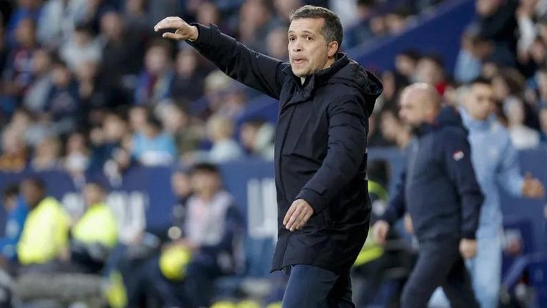 Levante de Luís Castro garante a permanência na LaLiga