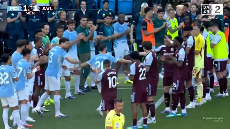 Bernardo Silva sai em lágrimas, com ovação no jogo entre o Manchester City e o Aston Villa