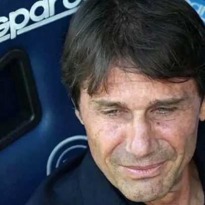 Nápoles confirma saída de Antonio Conte