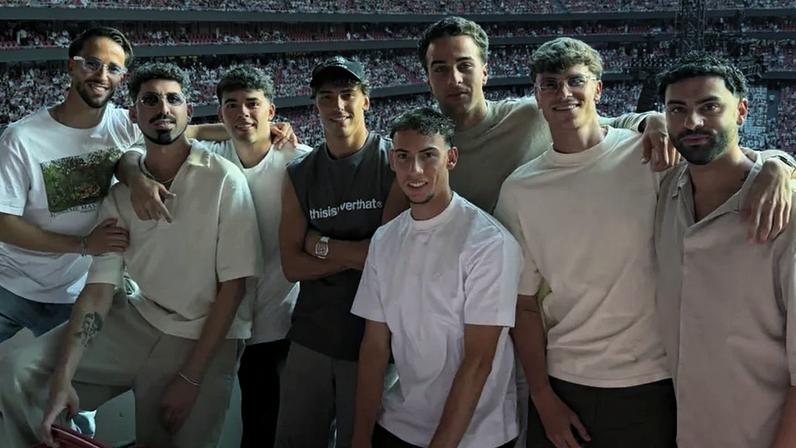 João Félix assiste ao concerto de Bad Bunny no Estádio da Luz