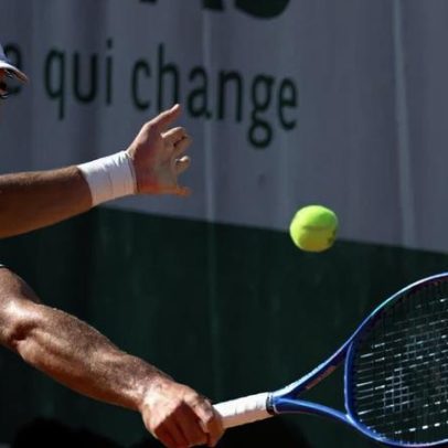 Jaime Faria estreia-se a vencer no quadro principal de Roland Garros