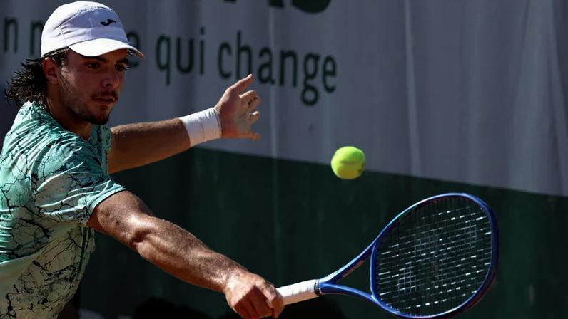 Jaime Faria estreia-se a vencer no quadro principal de Roland Garros