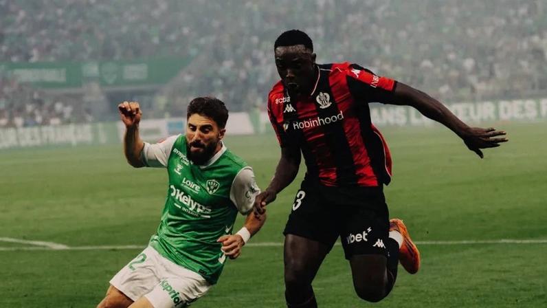 Saint-Étienne e Nice empatam no playoff e adiam decisão pela vaga na Ligue 1