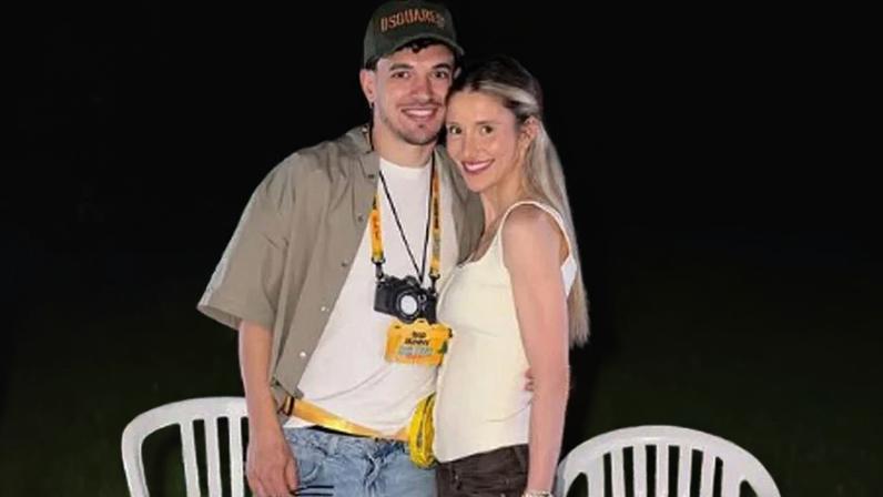 Pote e Bruna Rafaela no concerto de Bad Bunny