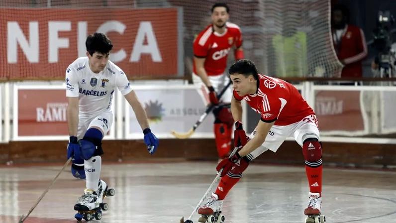Benfica enfrenta OC Barcelos nas meias do playoff de hóquei