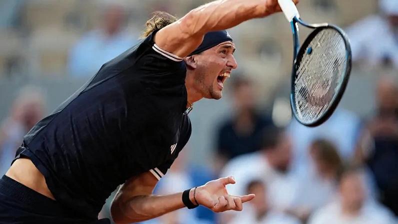 Zverev avança à terceira ronda do Roland Garros